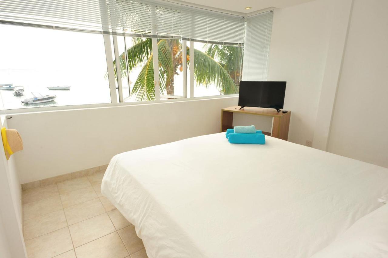 The Beach House - West Coast Mauritius Rivière Noire Extérieur photo