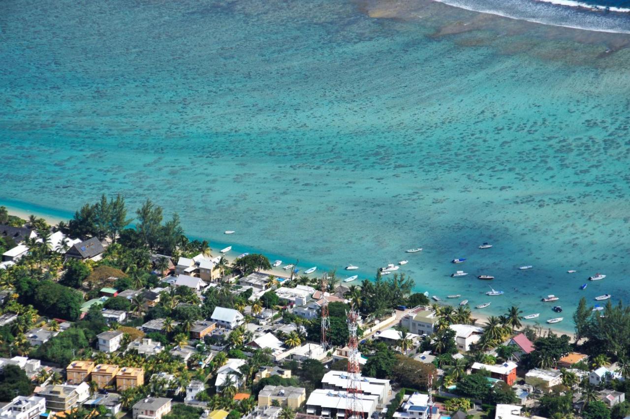 The Beach House - West Coast Mauritius Rivière Noire Extérieur photo